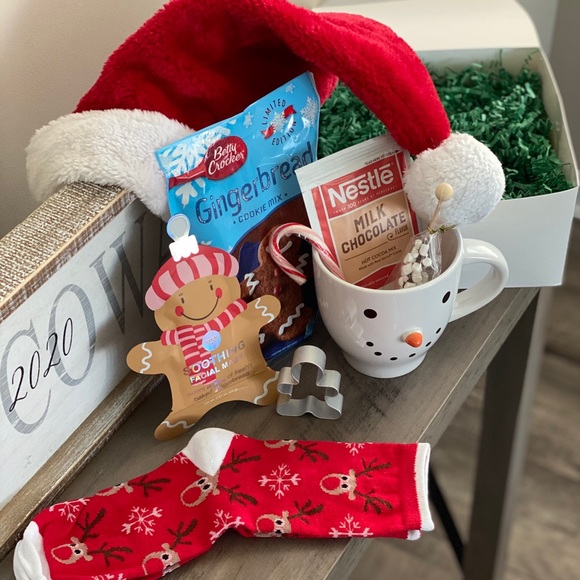 Happy Holidaze Gift Box - Picture 3 of 4